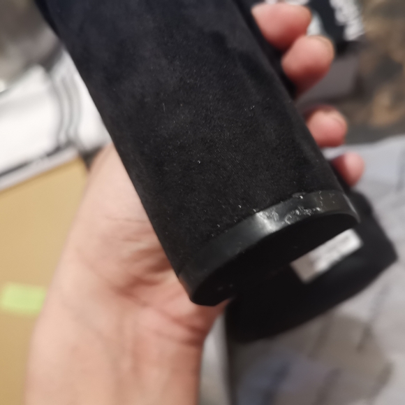 Selling black sued high heels new in box - Picture 6 of 6